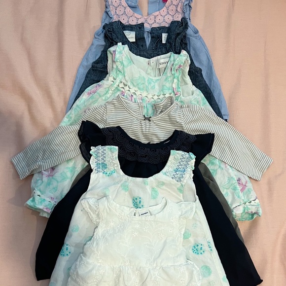 Over 123 Pieces of Baby Girls’ Clothing (sizes 3-6M up to 12-18M) - Picture 7 of 11